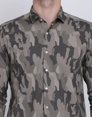 camouflage army Print shirt